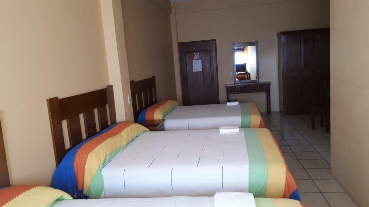 San Pedro Pochutla Hotel Alebrijes מראה חיצוני תמונה